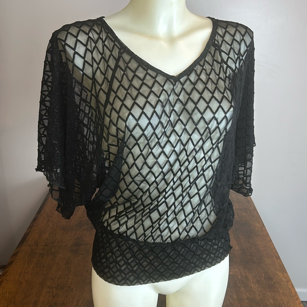 Sheer Studio Y women's M black short sleeve open back top